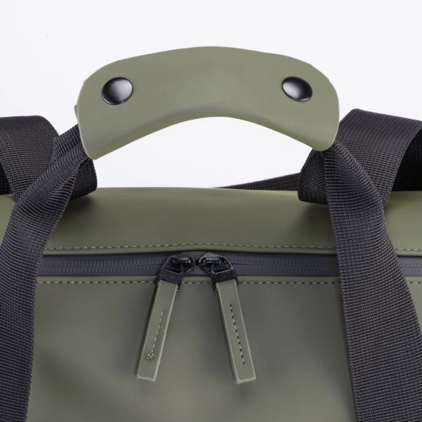 borsa-duffle-in-soft-pu-water-resistant-verde-scuro-20.webp