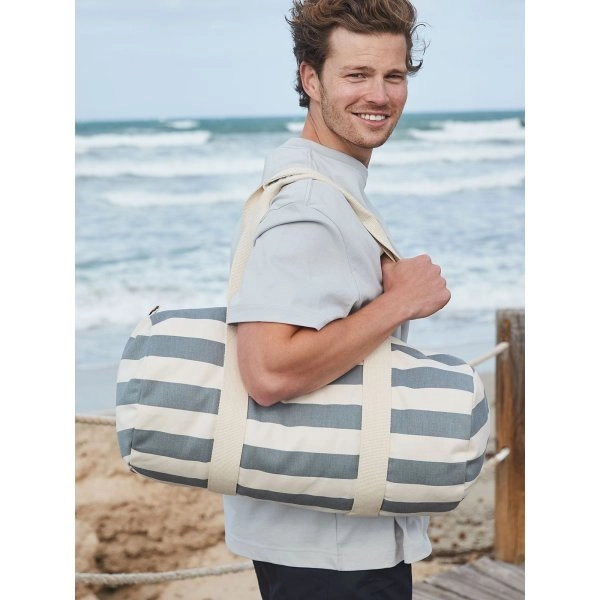 nautical-barrel-bag-2.webp