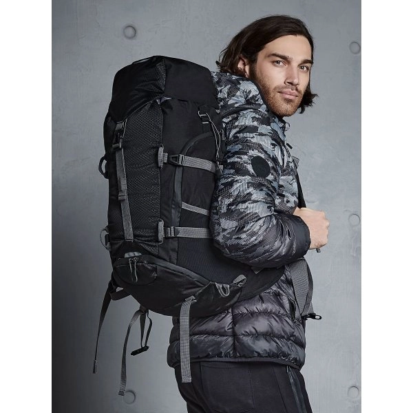 slx-30-litre-backpack-2.webp