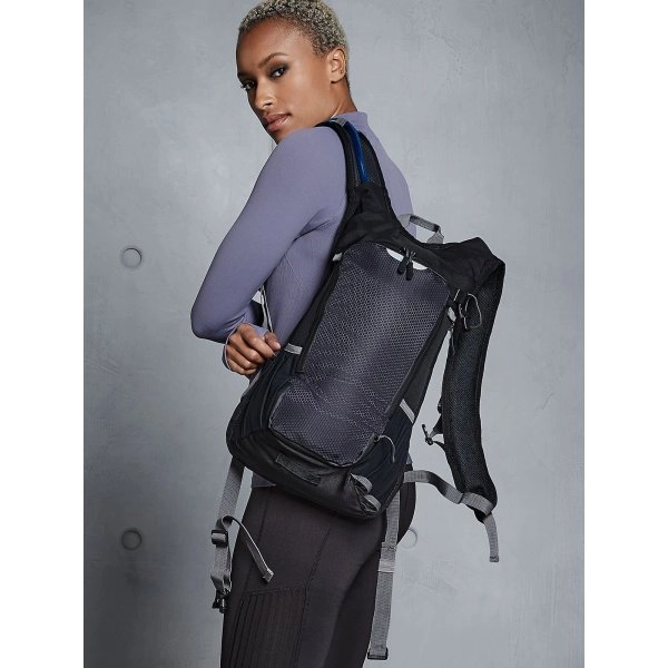 slx-hydration-pack-2.webp