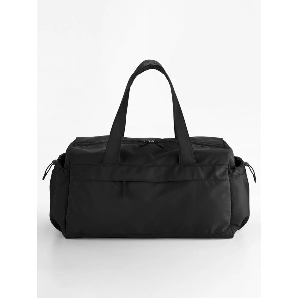 studio-holdall-black-3.webp