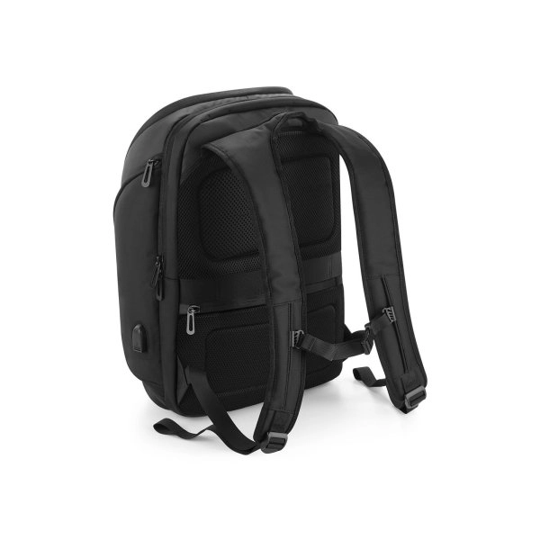 pro-tech-charge-backpack-9.webp