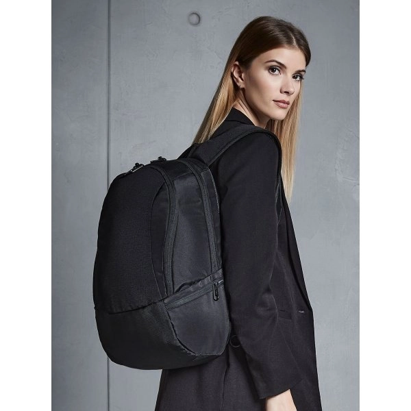 vessel-slimline-laptop-backpack-2.webp