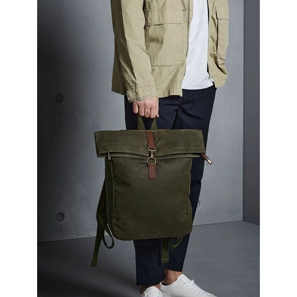 heritage-waxed-canvas-backpack-3.webp