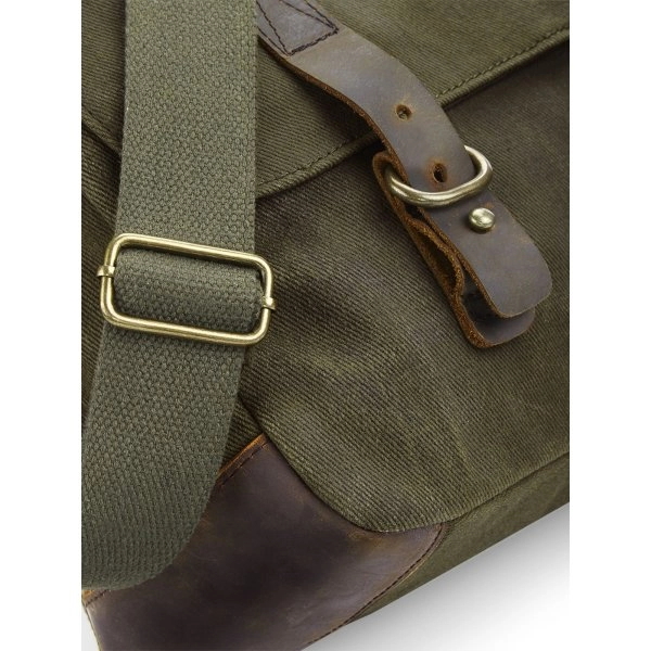 heritage-waxed-canvas-messenger-5.webp