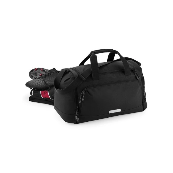 academy-holdall-black-9.webp