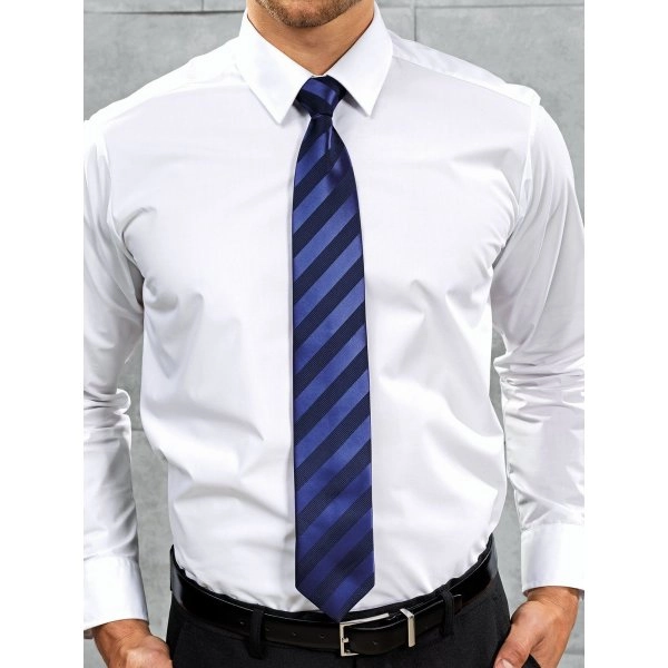 club-stripe-tie-3.webp