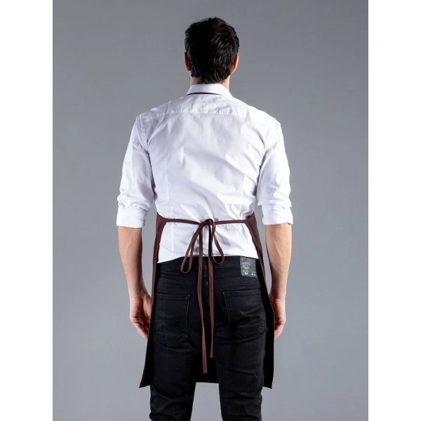 basic-apron-with-pocket-4.webp