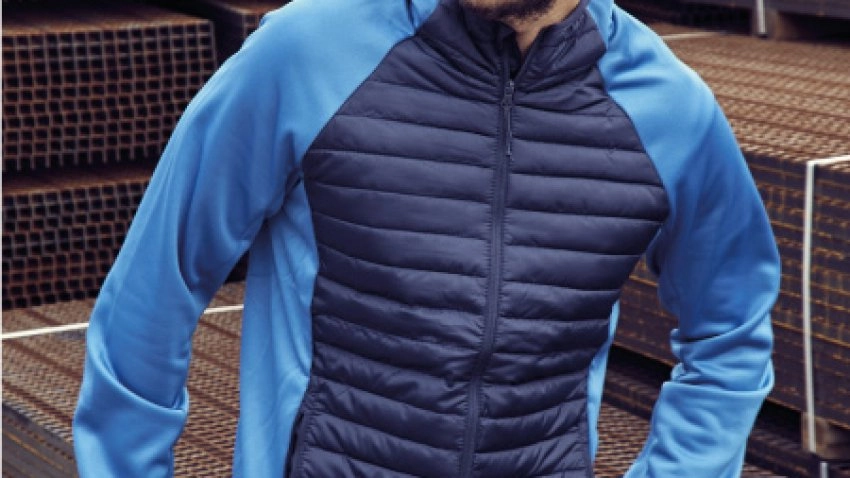 La Giacca Ibrida Che Ridefinisce lo Stile Invernale